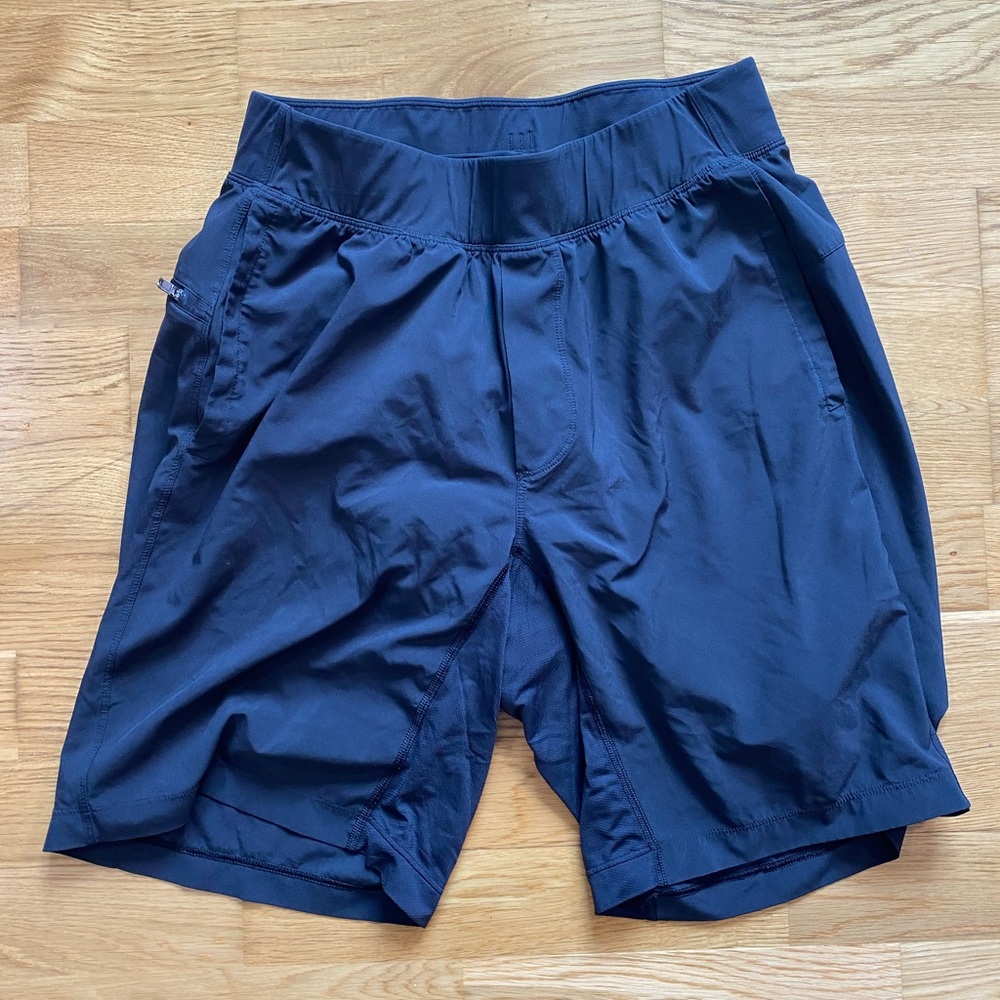 lululemon men’s padded cycling shorts M